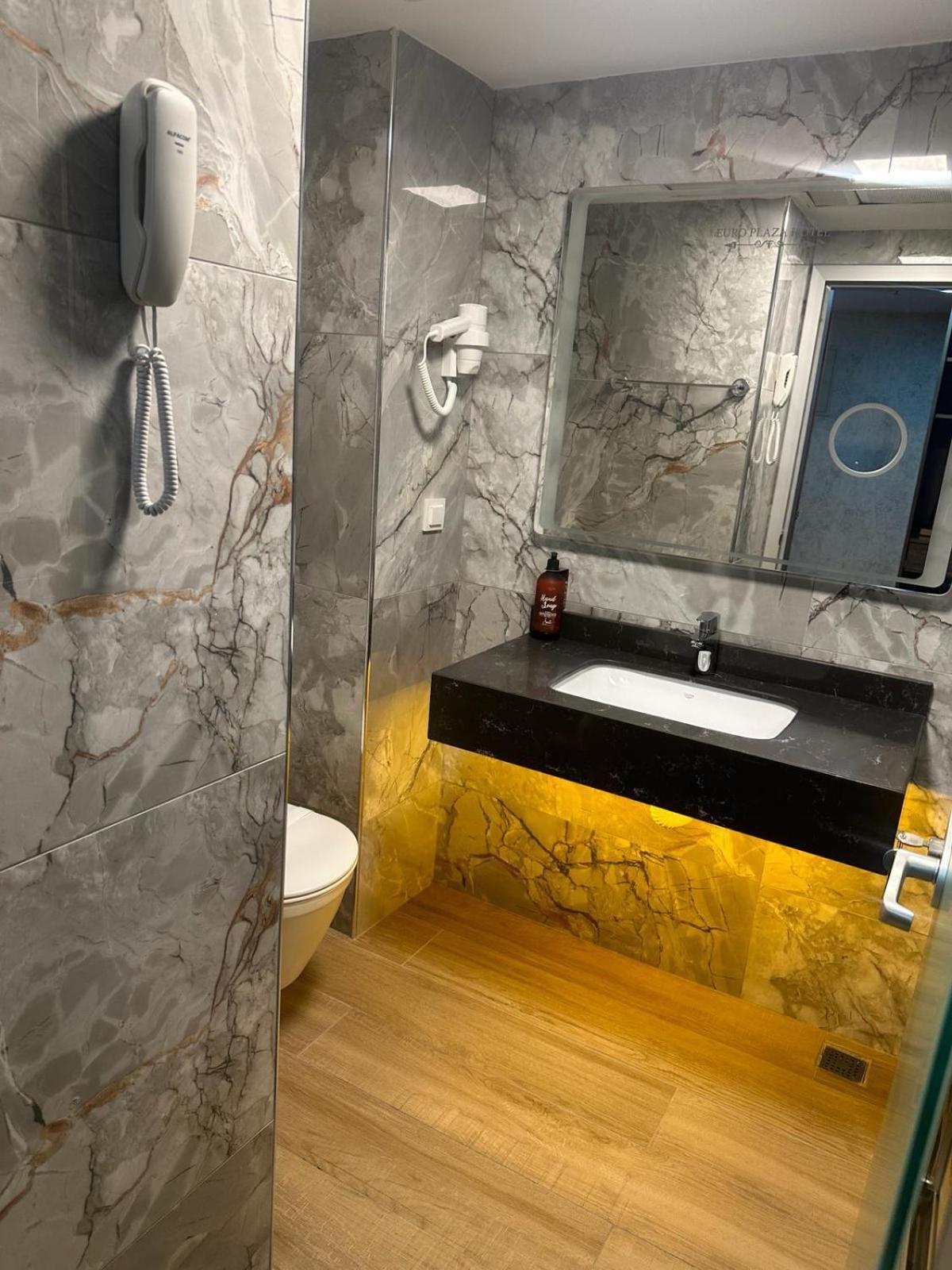 Euro Plaza Hotel - Taksim Pera Istanbul Ruang foto