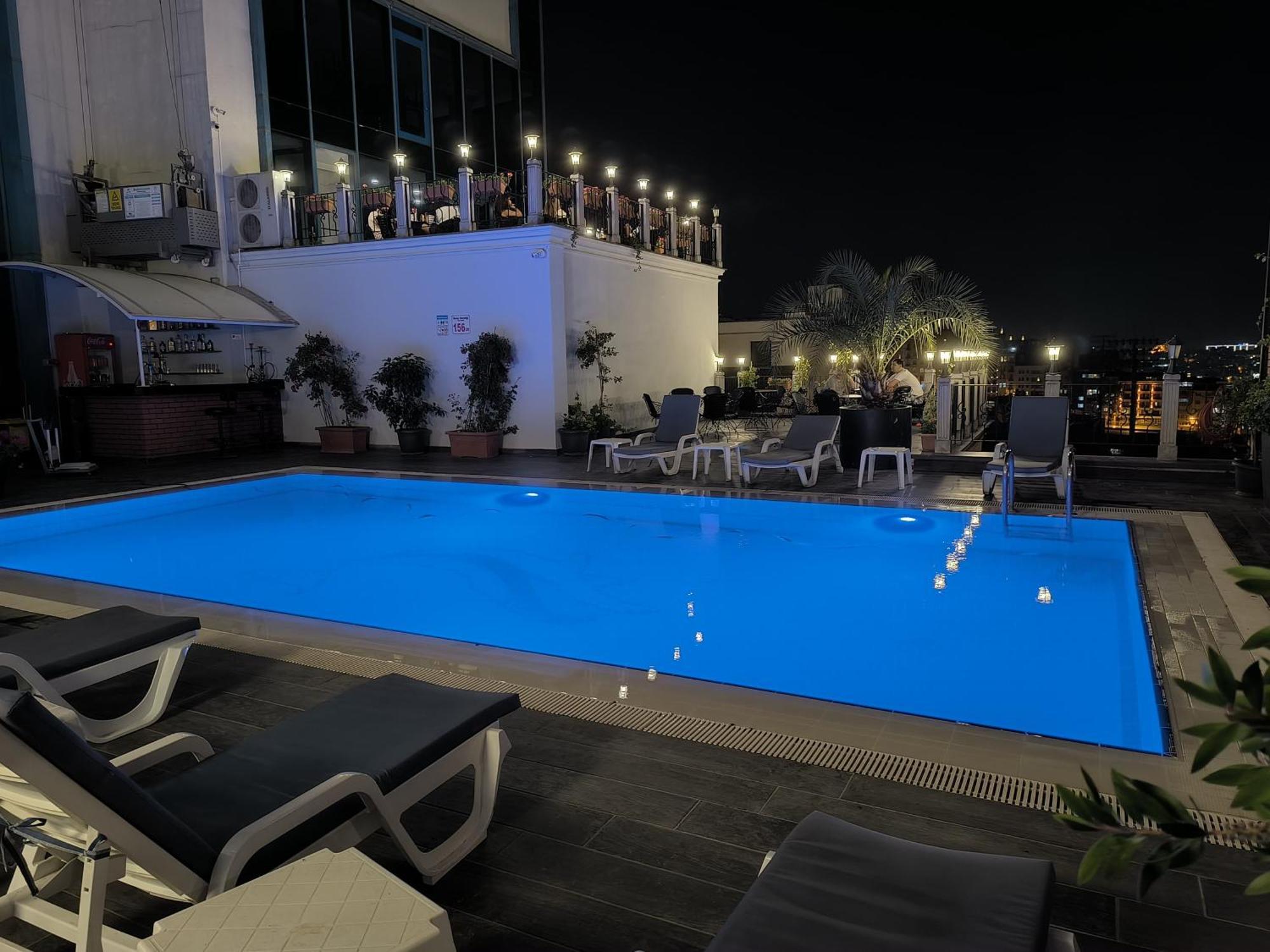 Euro Plaza Hotel - Taksim Pera Istanbul Bagian luar foto