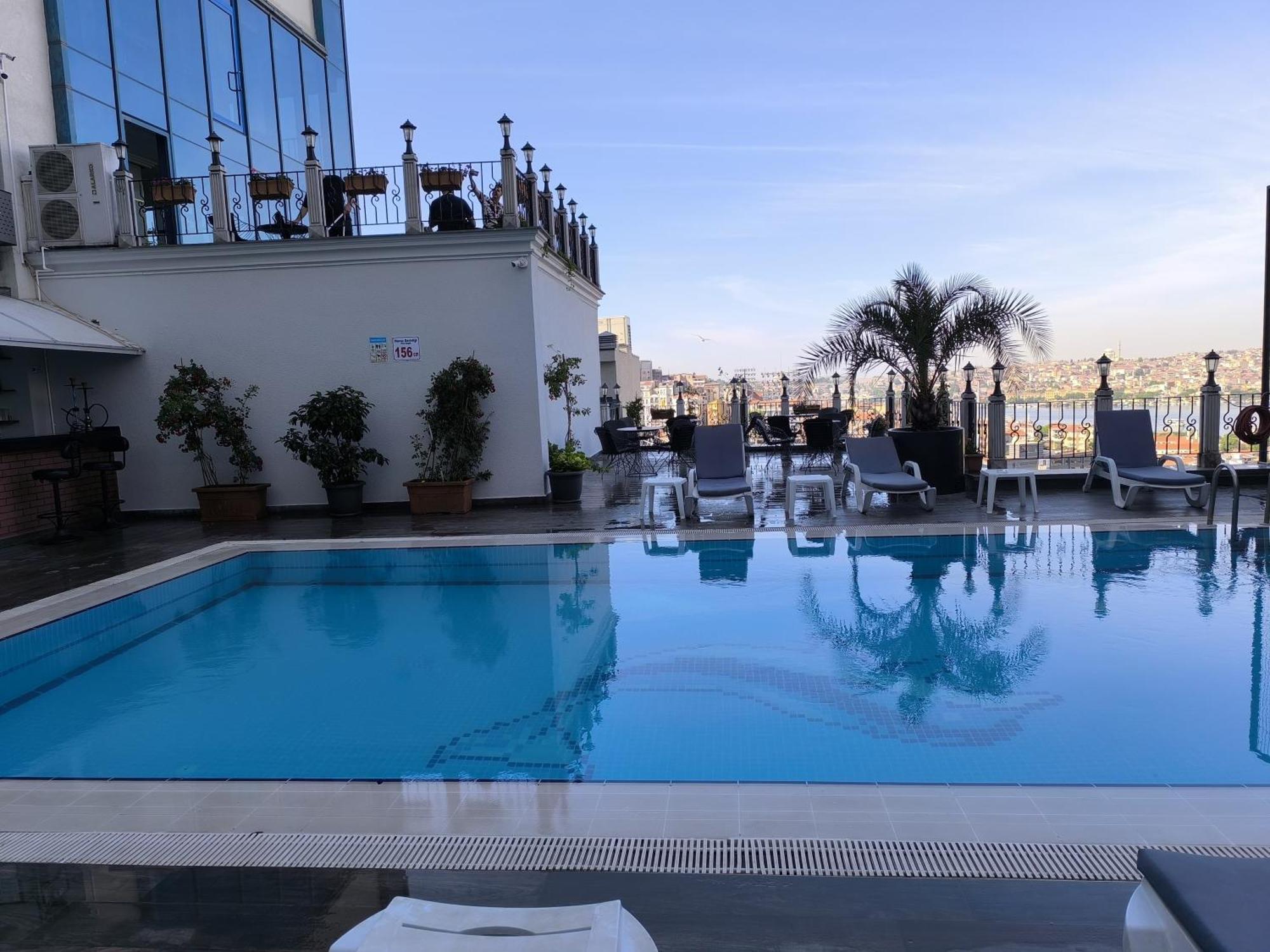 Euro Plaza Hotel - Taksim Pera Istanbul Bagian luar foto