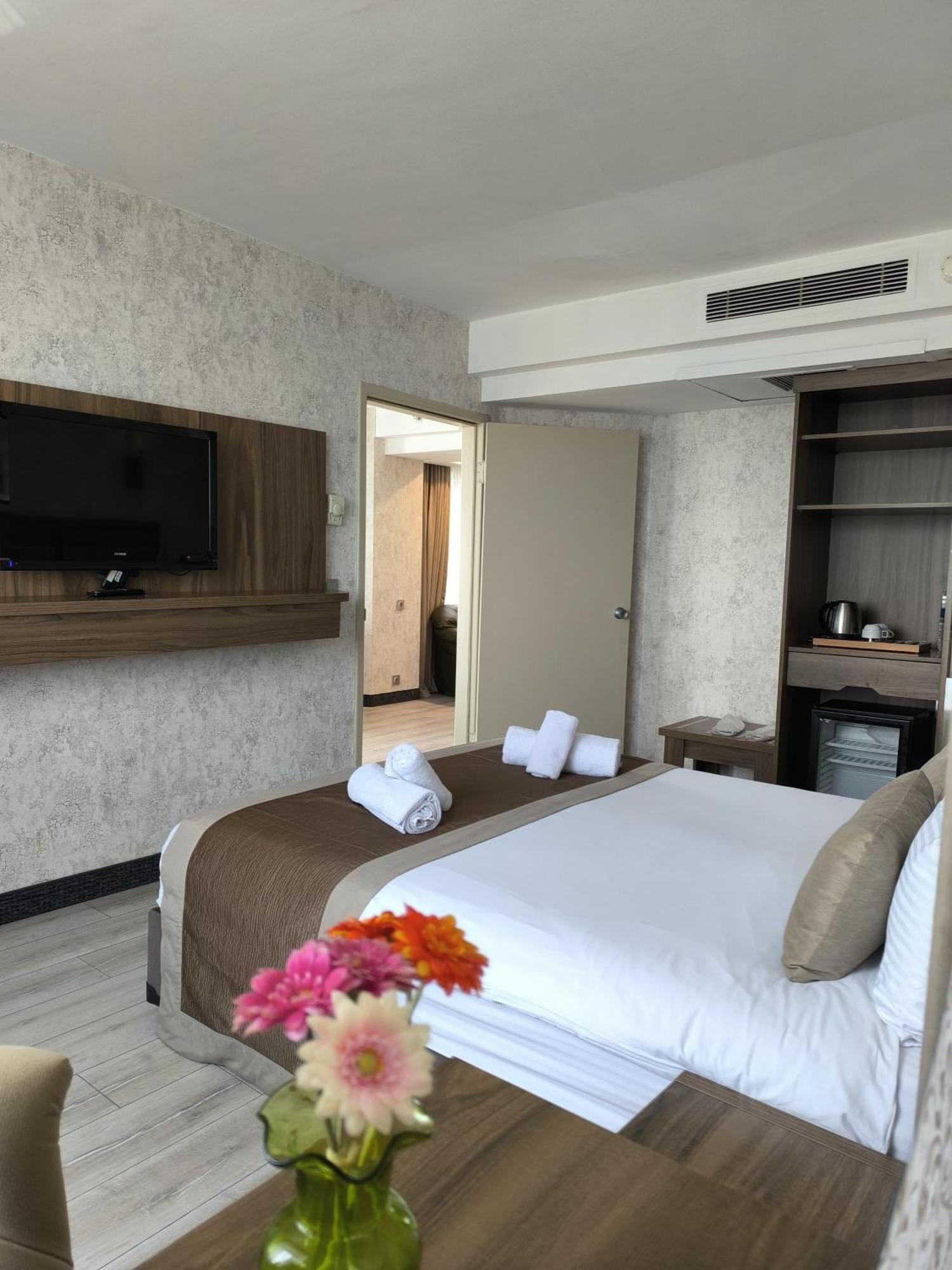 Euro Plaza Hotel - Taksim Pera Istanbul Ruang foto