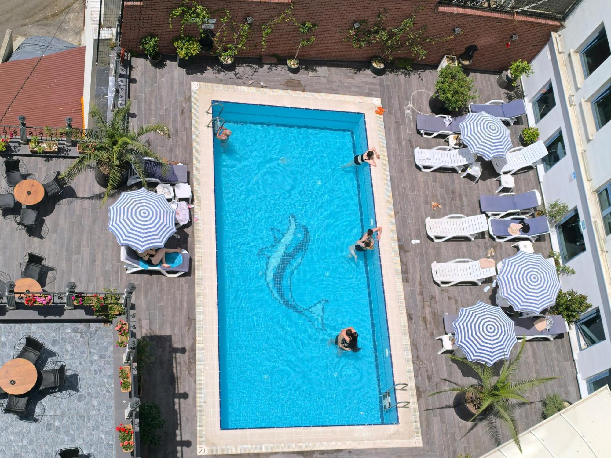 Euro Plaza Hotel - Taksim Pera Istanbul Bagian luar foto