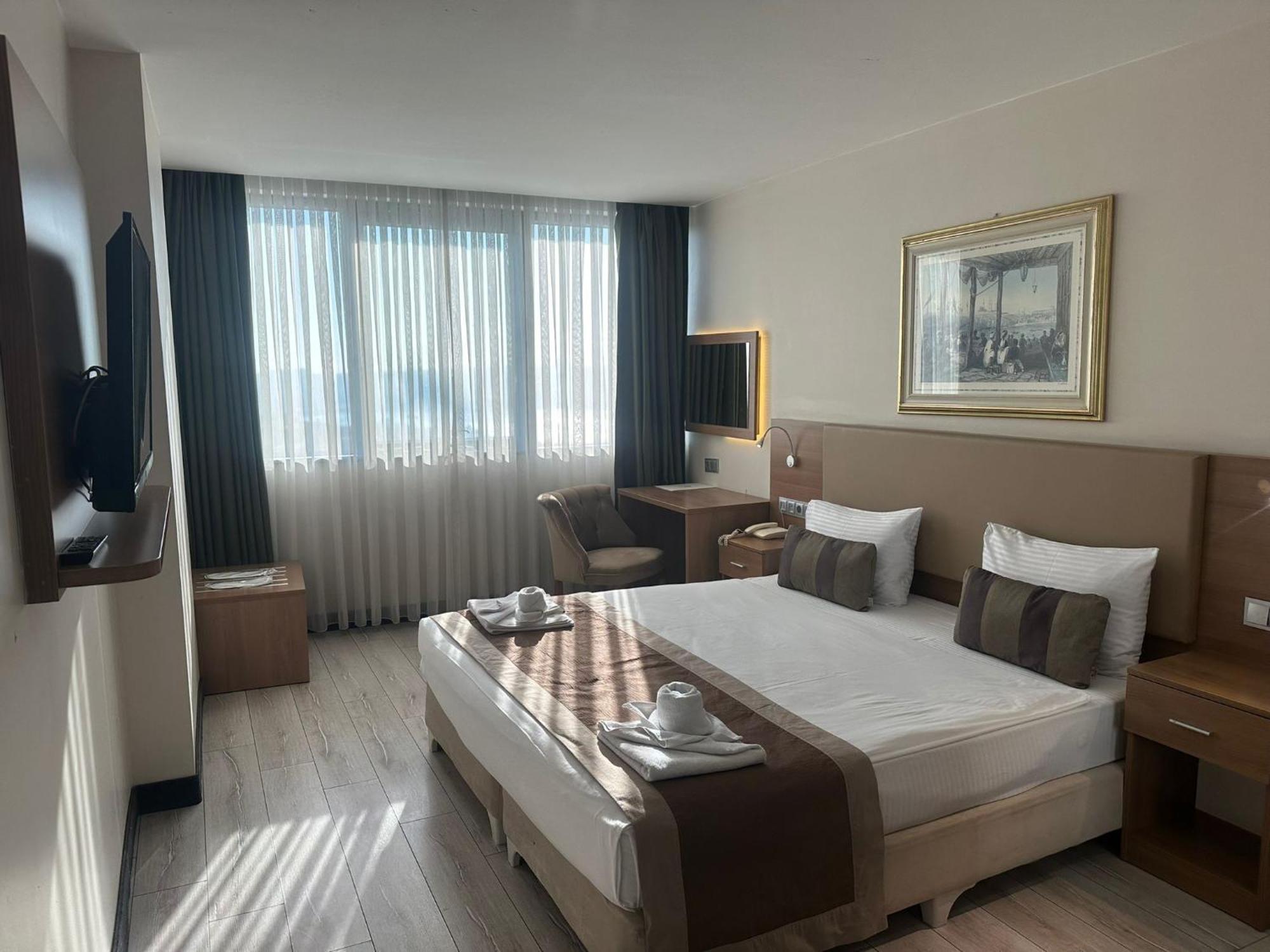 Euro Plaza Hotel - Taksim Pera Istanbul Ruang foto