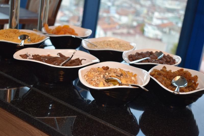 Euro Plaza Hotel - Taksim Pera Istanbul Bagian luar foto